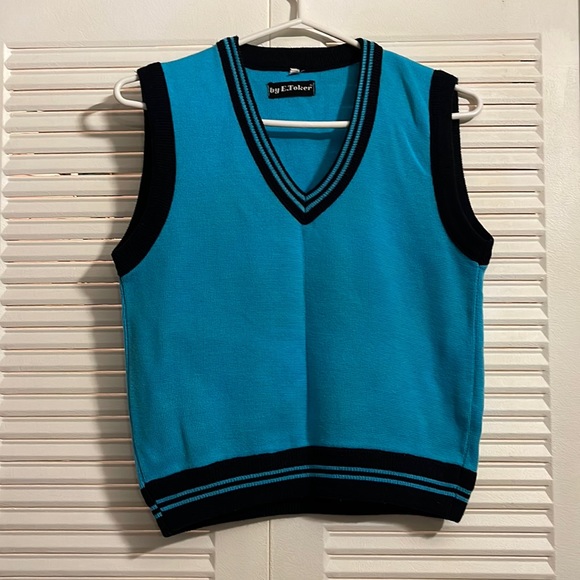 Vest - Picture 1 of 4